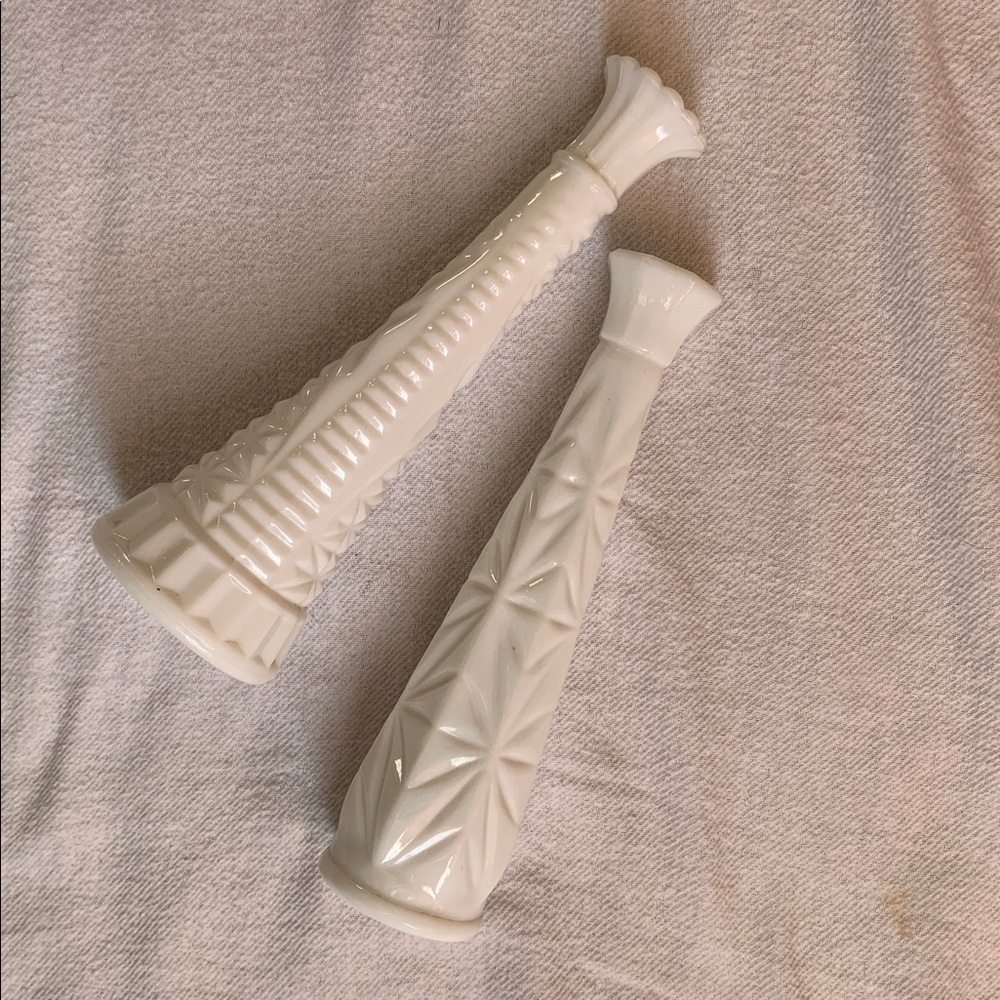Anchor hocking - White milk glass Vases set of two
